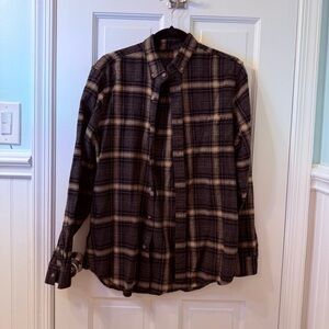 14th & Union Black and Tan Casual Button Down Shirt
